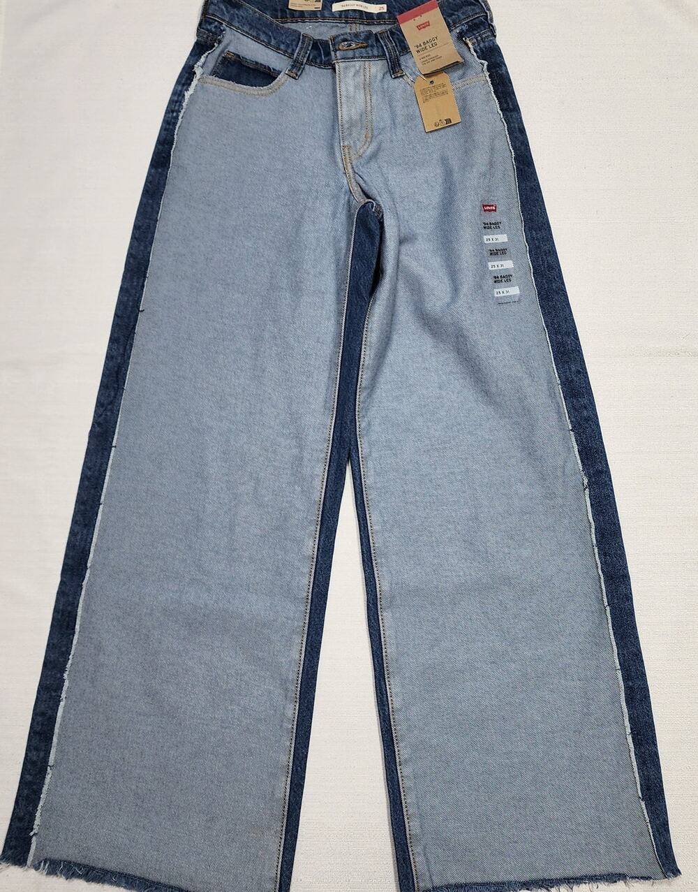 Levi's 94 baggy Wide leg mid rise loose hips and thigh W25''x L31'' women's